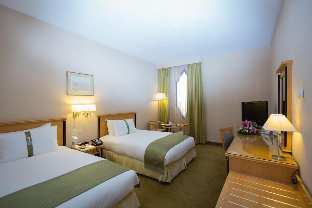 By Ihg Hotel