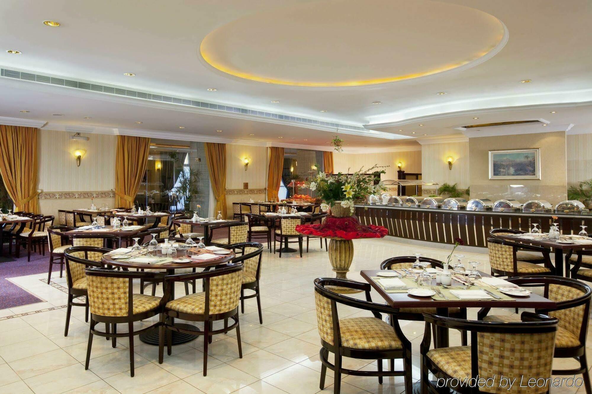 By Ihg