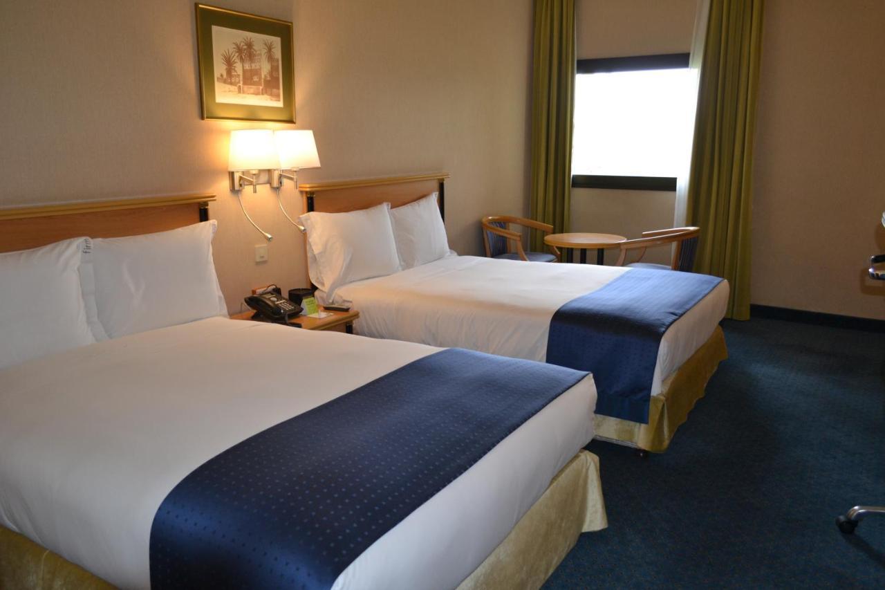 By Ihg Hotel 5*
